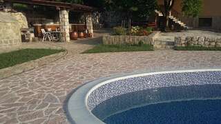 Апартаменты Vila Pegaz Вирпазар Апартаменты с видом на бассейн-1